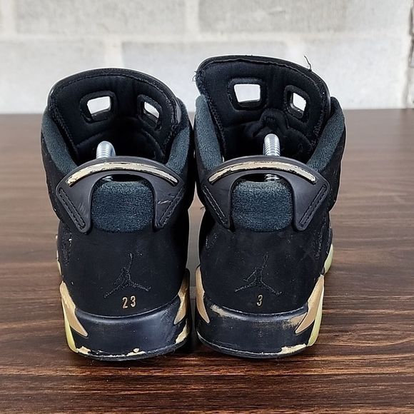 Air Jordan 6 Retro DMP GS "Defining Moment" Size 4 Youth Black And Gold - Picture 3 of 14